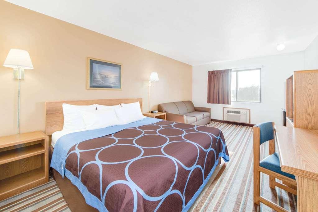 Super 8 By Wyndham Burlington Hotel Стая снимка